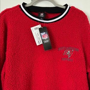 NFL Team Apparel Tampa Bay Buccaneers Red Sherpa Pullover Buccaneers new